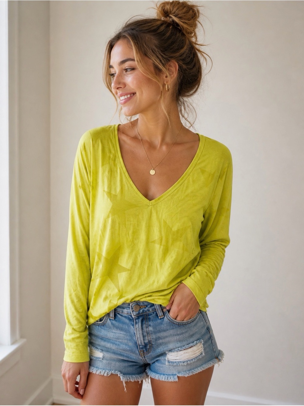 Vintage Victoria’s Secret Bright Yellow V Neck Star Cutout Long Sleeve Tee Sz M